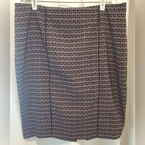 Mossimo Women's Skirt Brown & Black Pattern, 24” Length, Zipper in Back; Size 18 - Picture 2 of 8